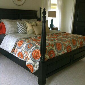 ***NO LONGER AVAILABLE***
Threshold Queen 90 x 100